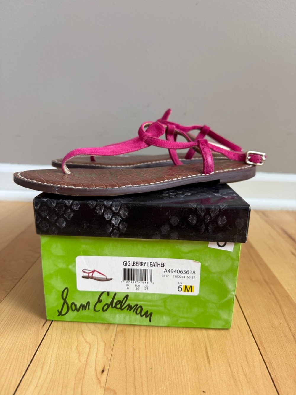 Sam Edelman Hot Pink Suede T-Strap Sandals Size 6
